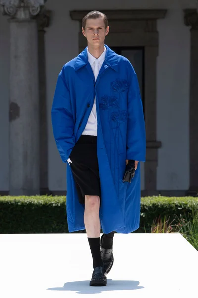 Look 33